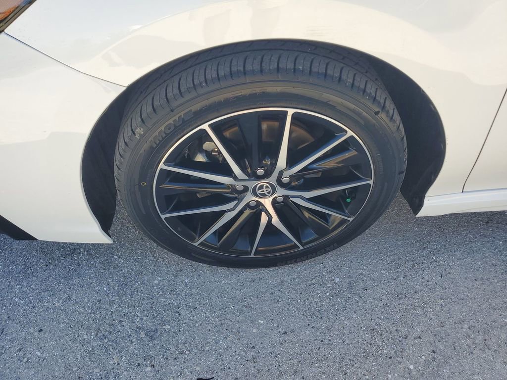 Certified 2023 Toyota Camry SE image 17