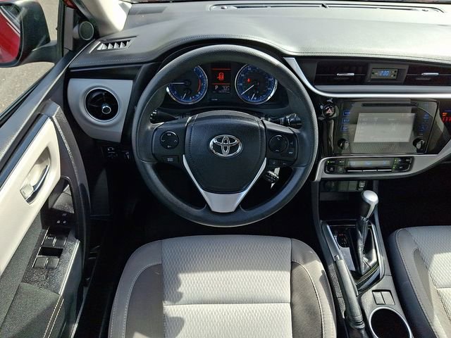 Used 2019 Toyota Corolla LE image 11