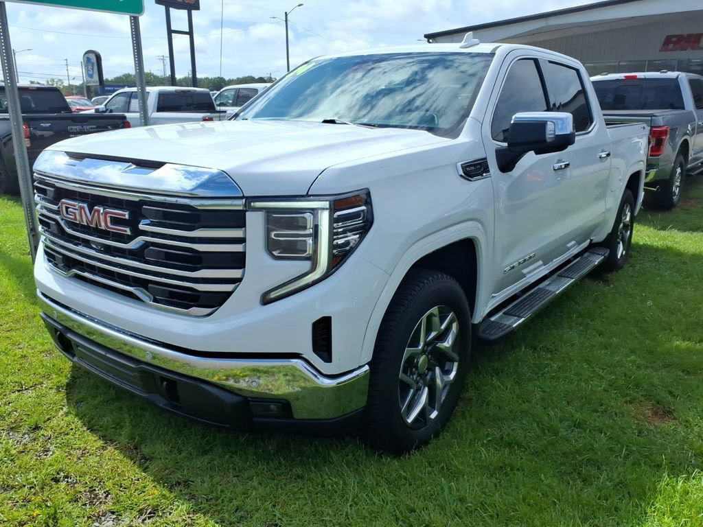 Used 2024 GMC Sierra 1500 SLT w/ SLT Premium Plus Package AWD/4WD image 3