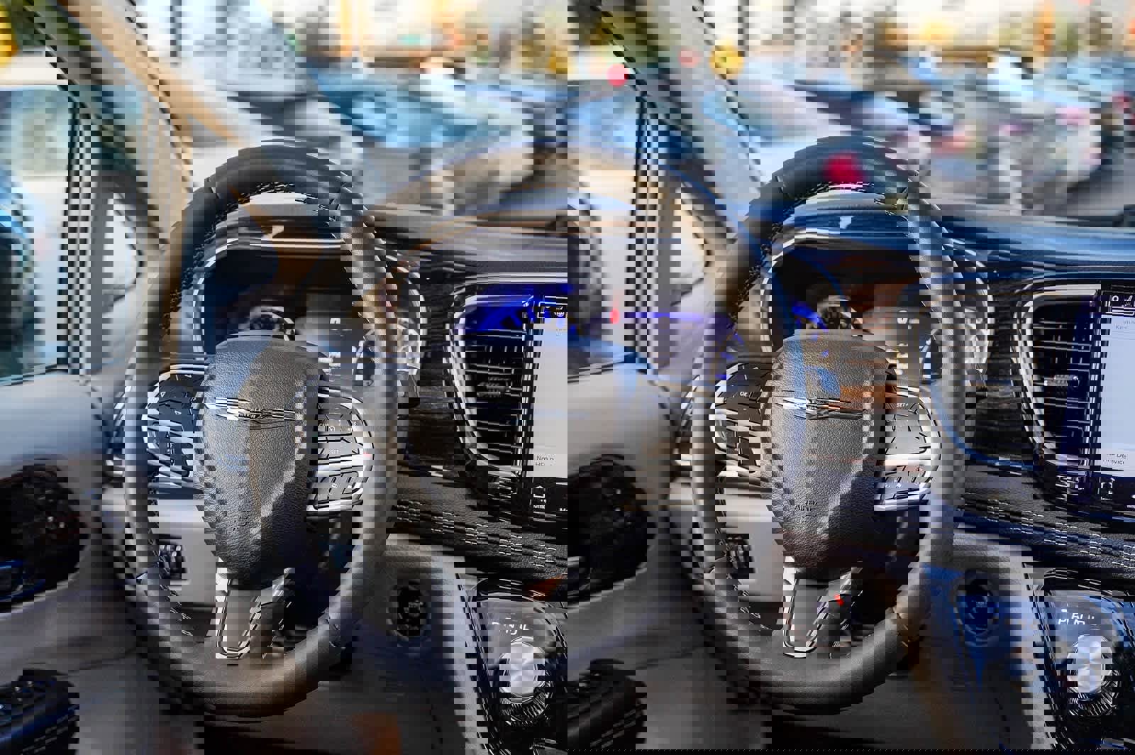 Used 2023 Chrysler Pacifica Limited image 15