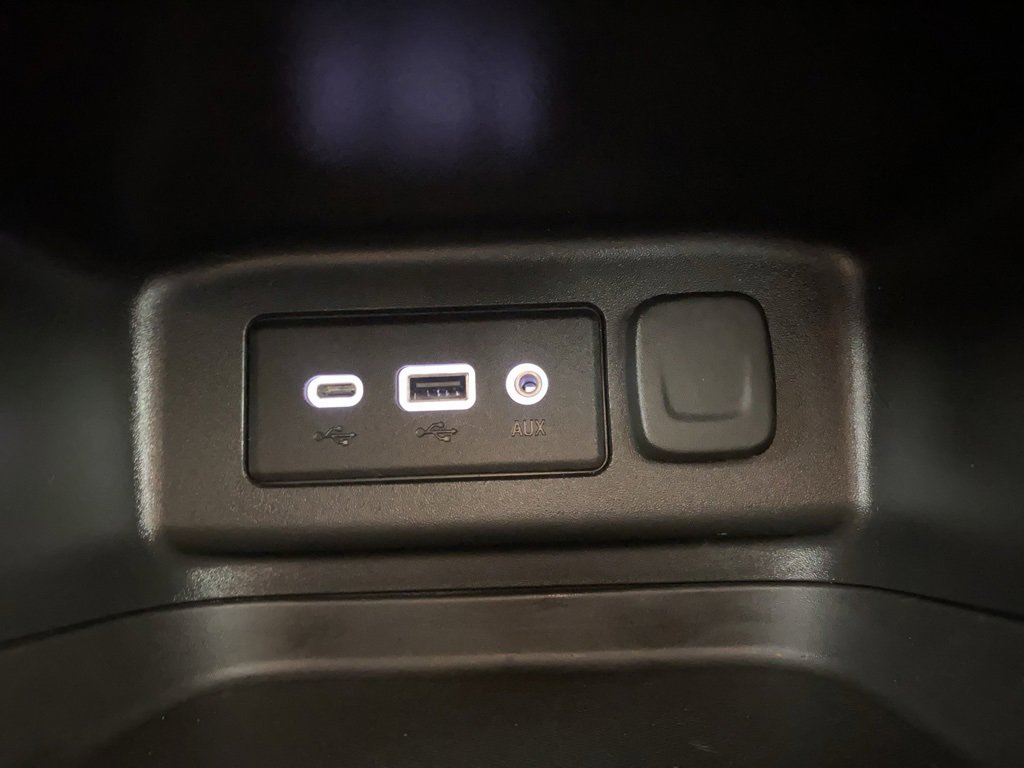 Used 2023 Chevrolet Equinox LT image 24
