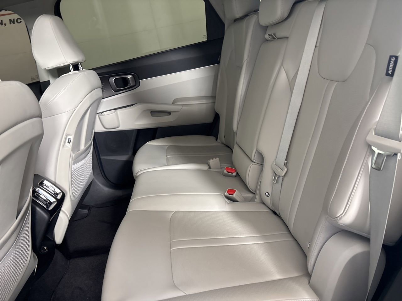 Used 2025 Kia Sorento S w/ Panoramic Sunroof Package FWD image 21