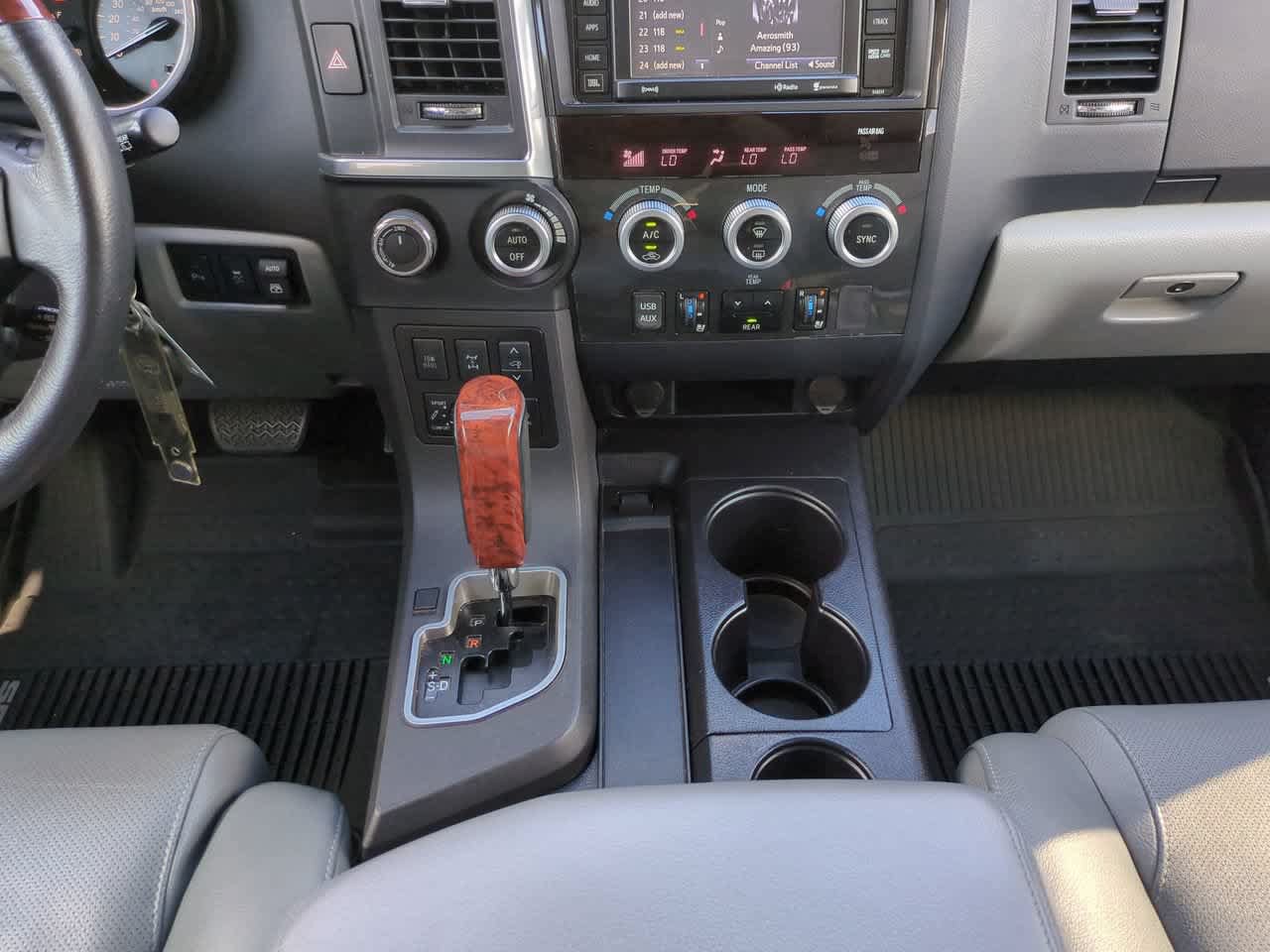 Used 2018 Toyota Sequoia Platinum AWD/4WD image 19