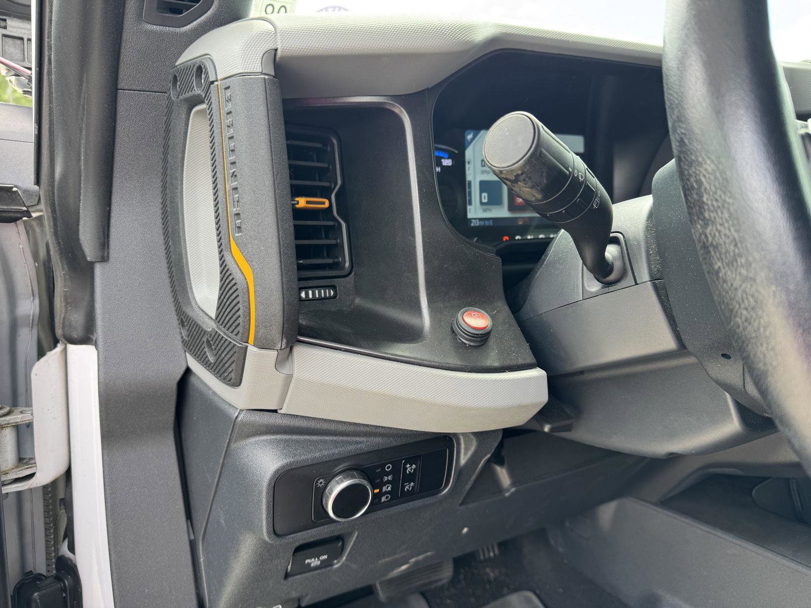 Used 2023 Ford Bronco Badlands image 7