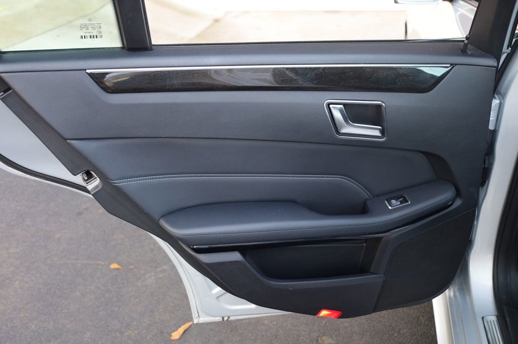Used 2014 Mercedes-Benz E 350 Sedan image 16