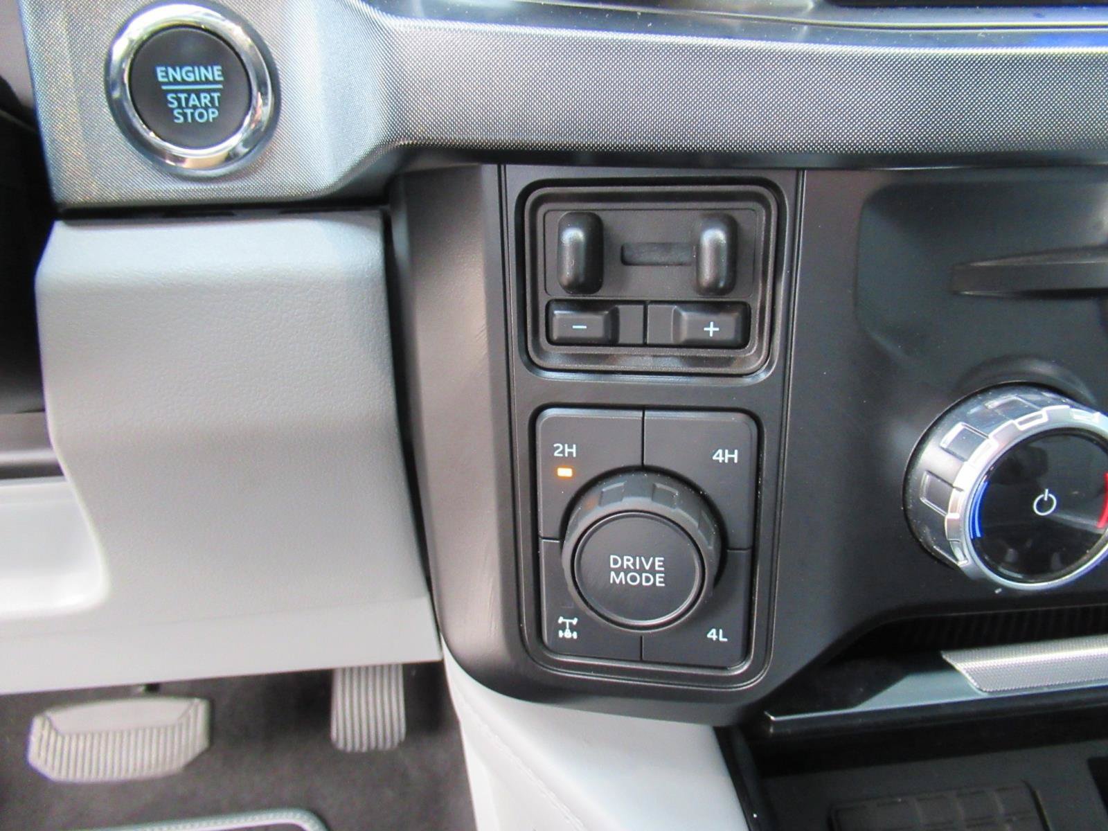 Used 2024 Ford F250 Limited w/ FX4 Off-Road Package AWD/4WD image 27