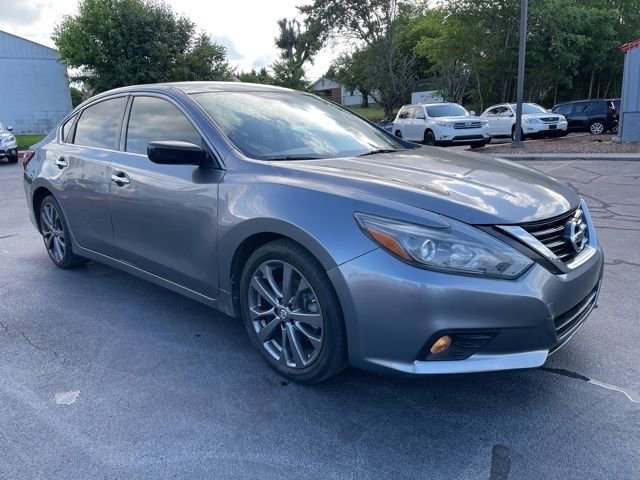Used 2018 Nissan Altima 2.5 SR w/ SR Special Edition FWD image 2