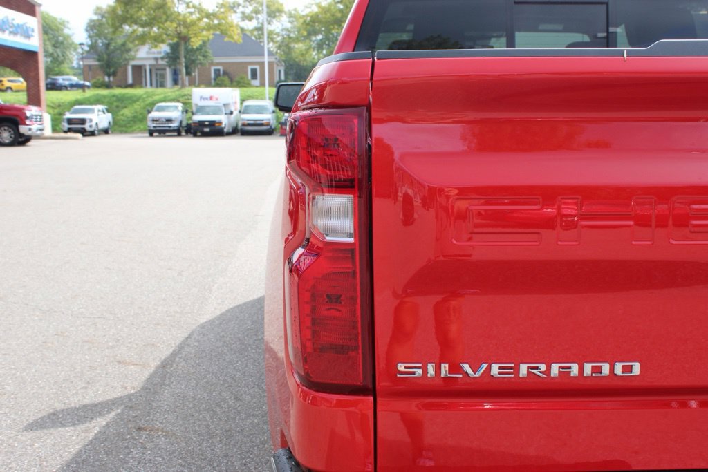 New 2026 Chevrolet Silverado 1500 LT w/ Safety Package AWD/4WD image 28