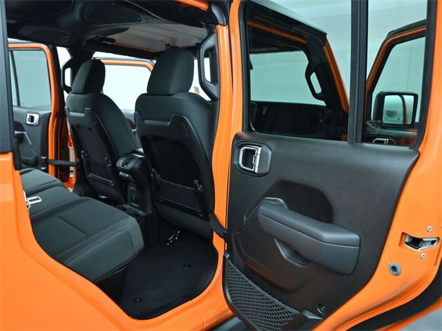 New 2025 Jeep Gladiator Rubicon w/ Steel Bumper Group image 14