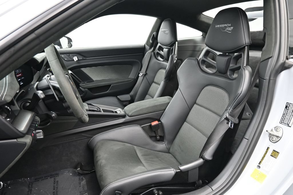 Certified 2025 Porsche 911 GT3 RS RWD image 5