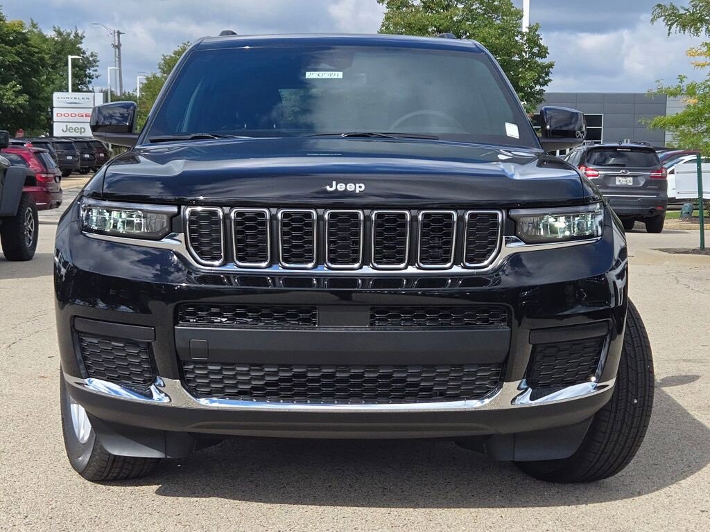 New 2025 Jeep Grand Cherokee L Laredo w/ Trailer Tow Package image 5