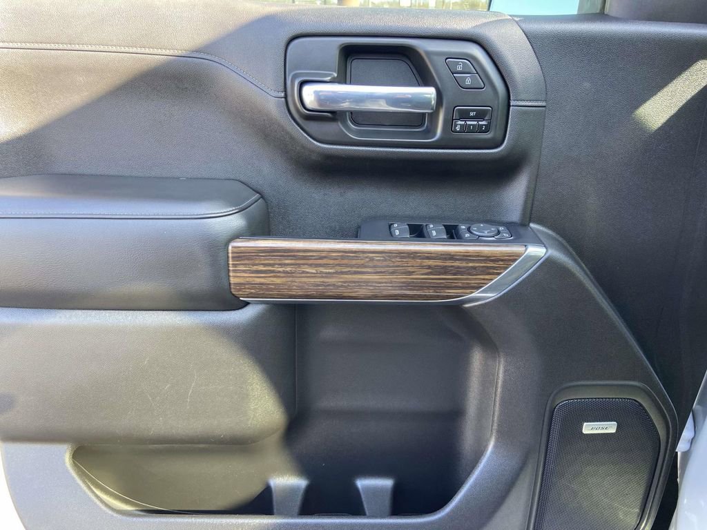 Used 2021 Chevrolet Silverado 1500 High Country w/ Technology Package image 18