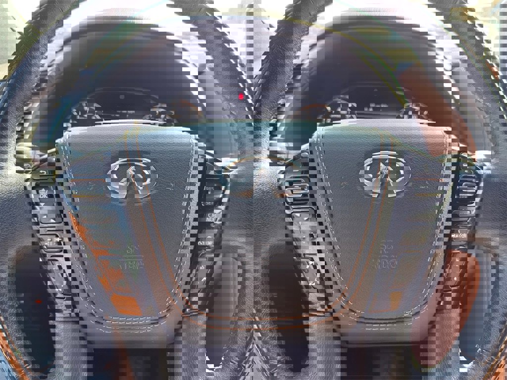 Used 2023 INFINITI QX80 Sensory w/ All-Season Package image 24