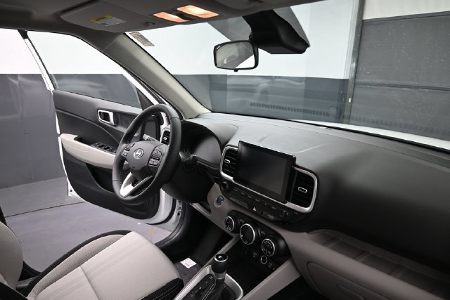 New 2026 Hyundai Venue SEL FWD image 12