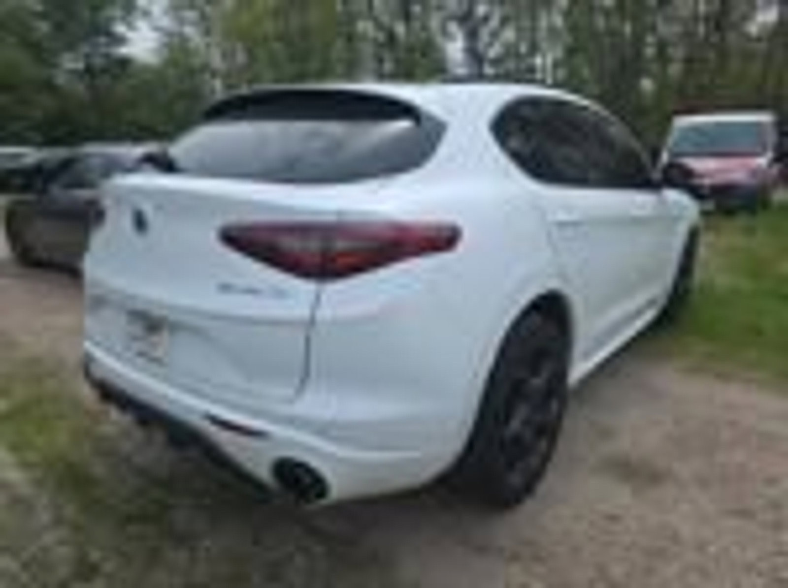 Used 2023 Alfa Romeo Stelvio Veloce AWD/4WD image 2