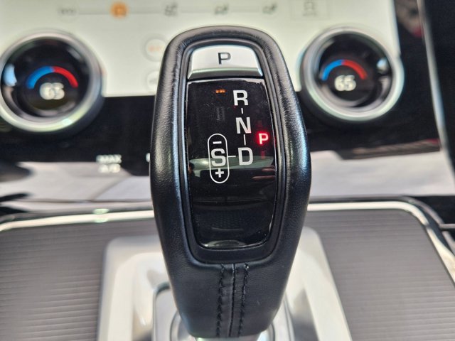 Used 2020 Land Rover Range Rover Evoque R-Dynamic SE image 13