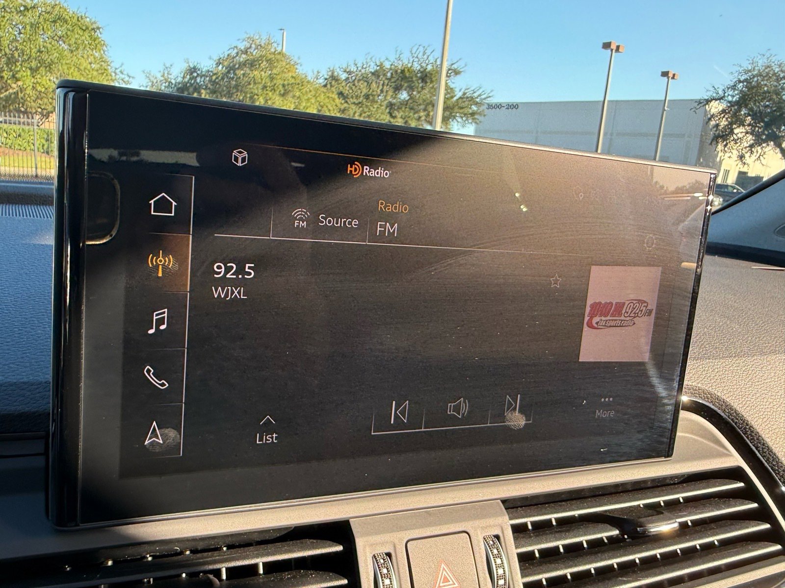 Used 2024 Audi Q5 e Premium Plus w/ Premium Plus Package image 34