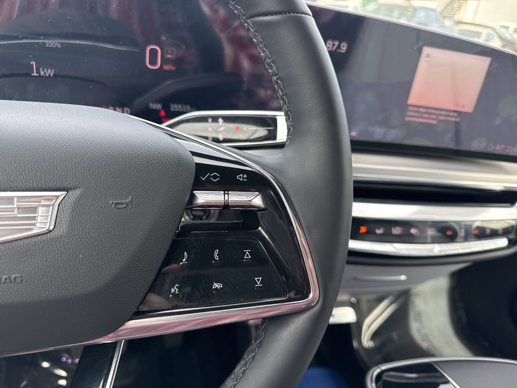 Used 2024 Cadillac Lyriq Luxury w/ LPO, Floor Liner Package image 17