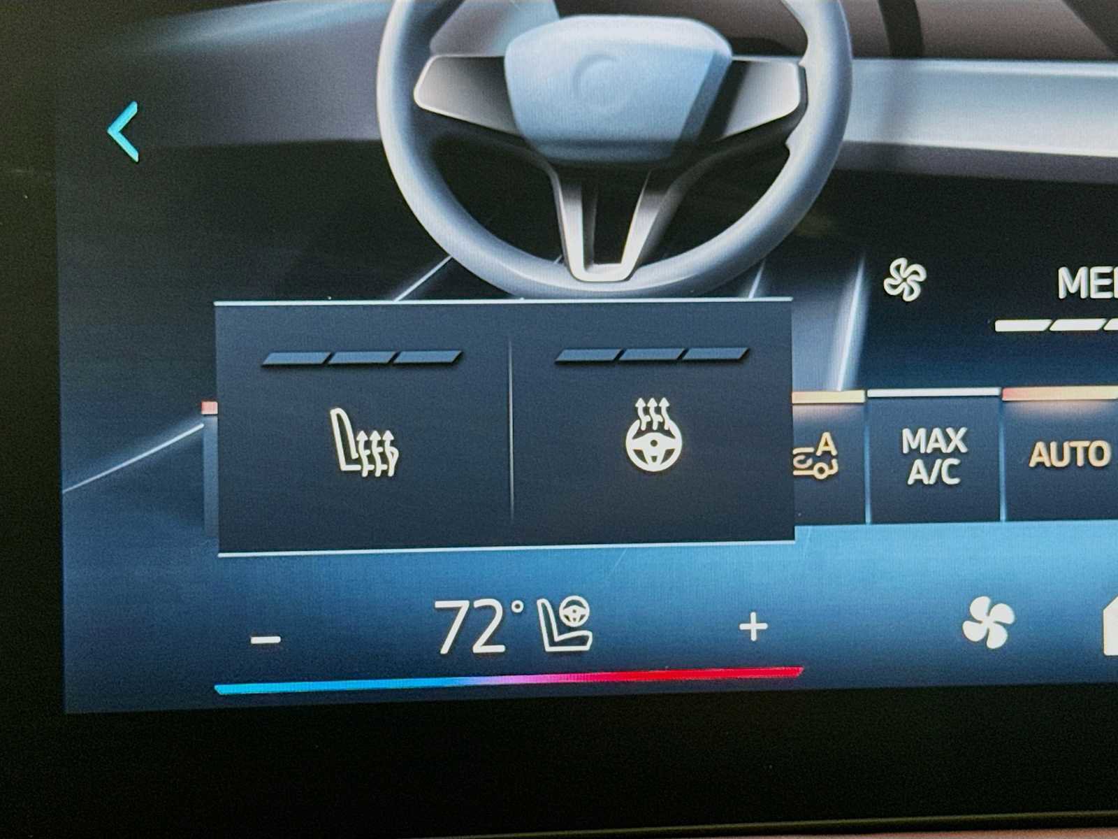 Used 2025 BMW X2 xDrive28i w/ Premium Package image 38