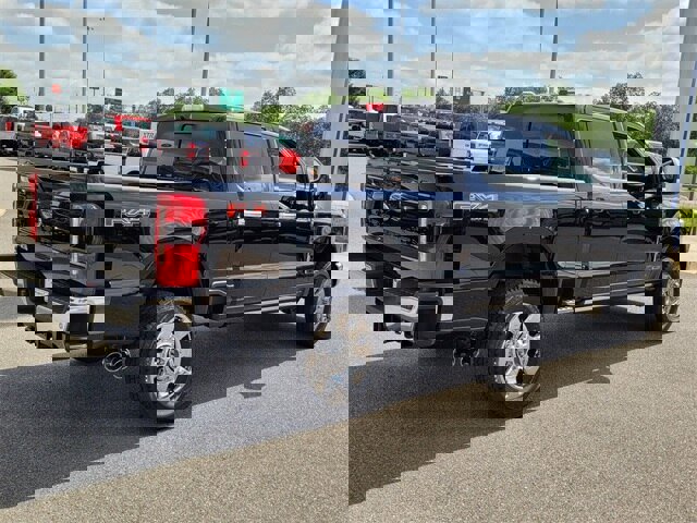 New 2025 Ford F250 Lariat w/ Lariat Ultimate Package image 11