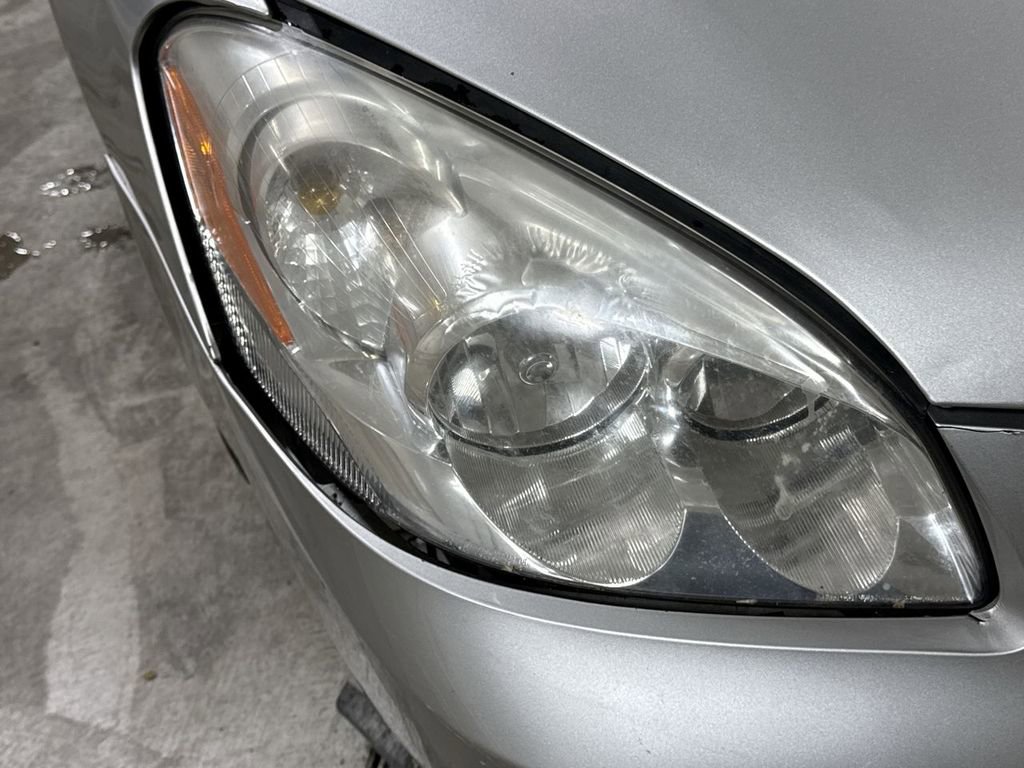Used 2006 Buick Lucerne CX FWD image 39