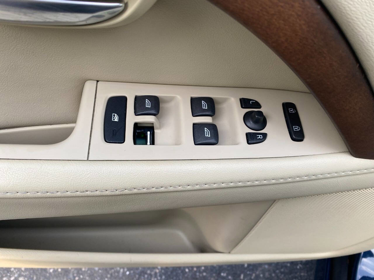 Used 2010 Volvo S80 3.2 image 12