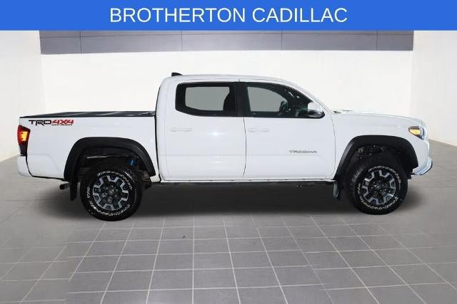 Used 2018 Toyota Tacoma TRD Off-Road w/ Technology Package AWD/4WD image 8