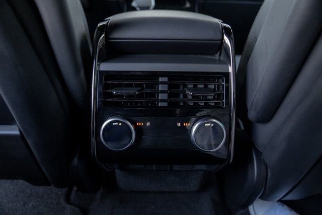 Used 2024 Land Rover Range Rover Sport SE image 42