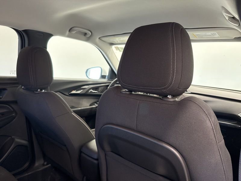 Used 2023 Chevrolet TrailBlazer LT FWD image 12