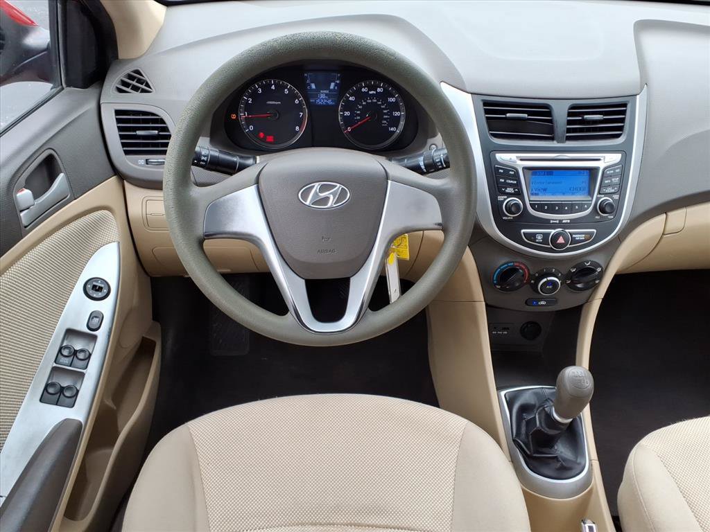 Used 2012 Hyundai Accent GLS w/ Comfort Pkg 2 FWD image 28