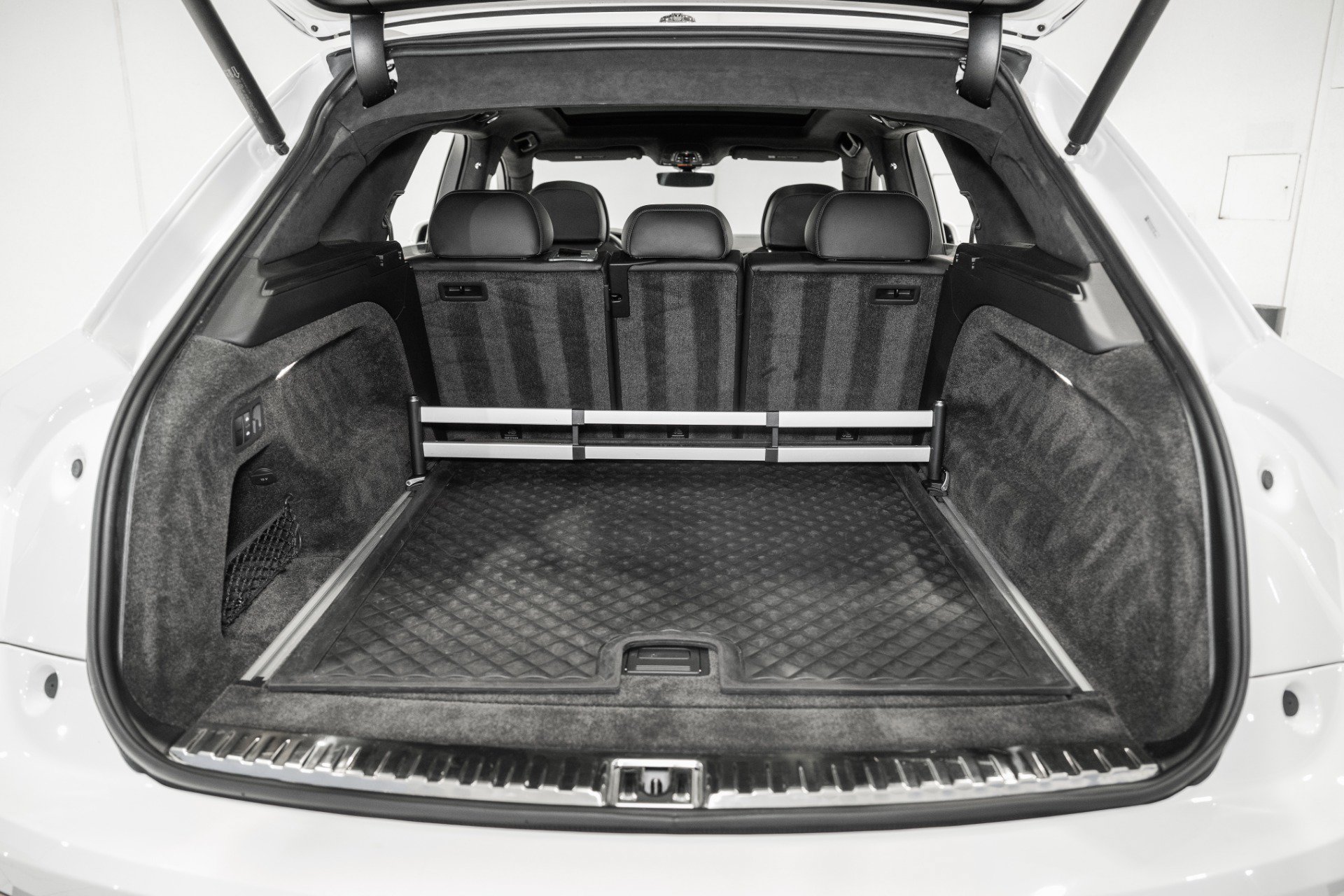 Used 2021 Bentley Bentayga Speed AWD/4WD image 49