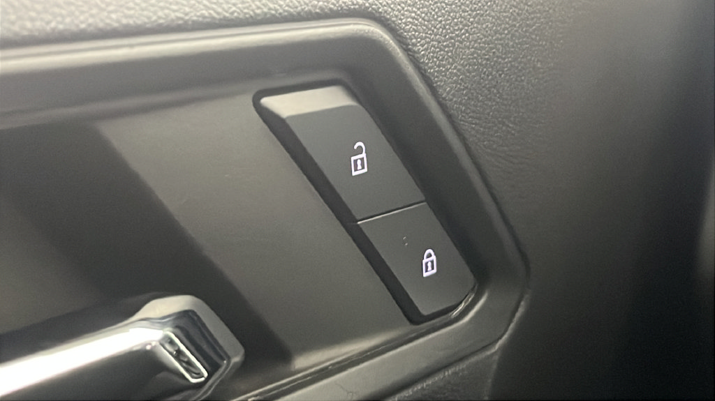 Used 2024 GMC Canyon Elevation w/ Elevation Premium Package AWD/4WD image 30