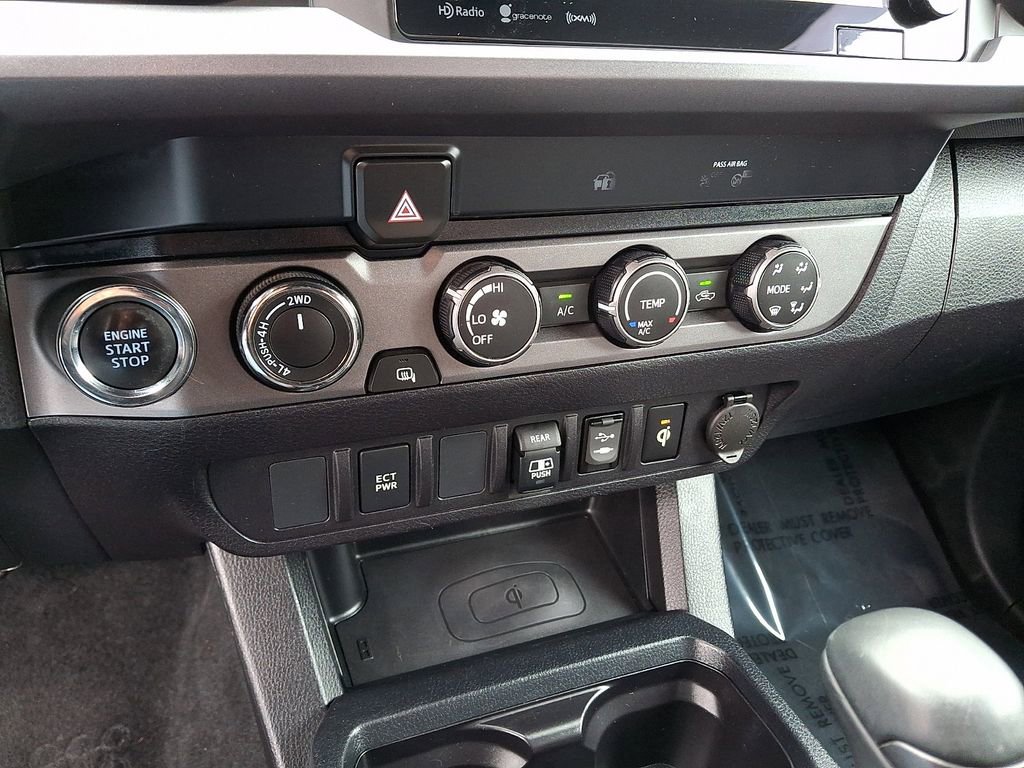 Used 2019 Toyota Tacoma TRD Off-Road image 15