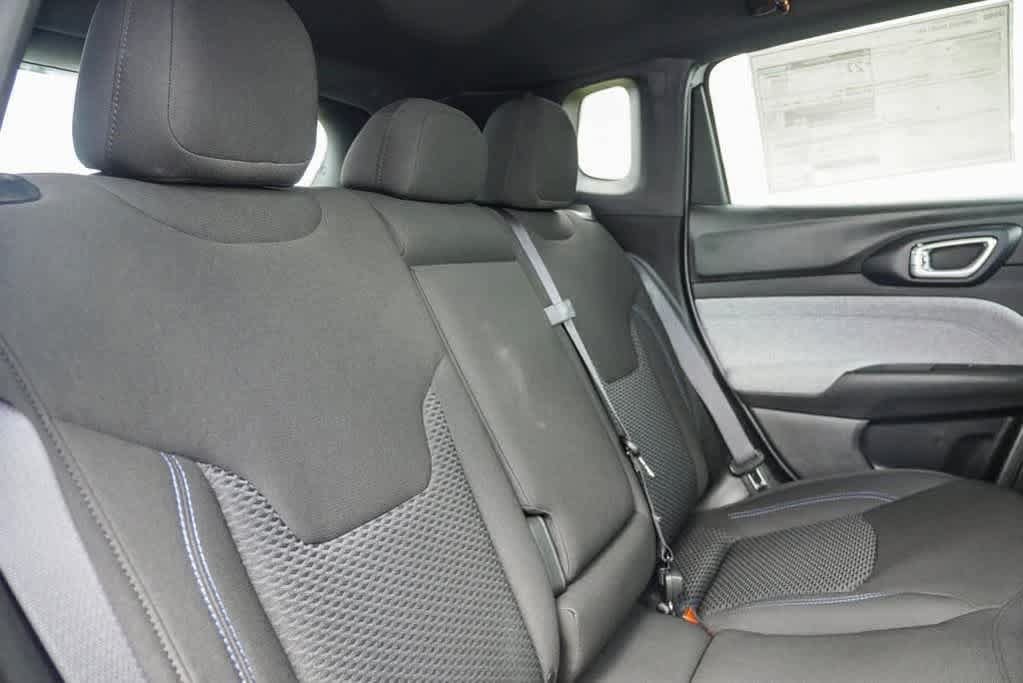 New 2025 Jeep Compass Sport AWD/4WD image 41