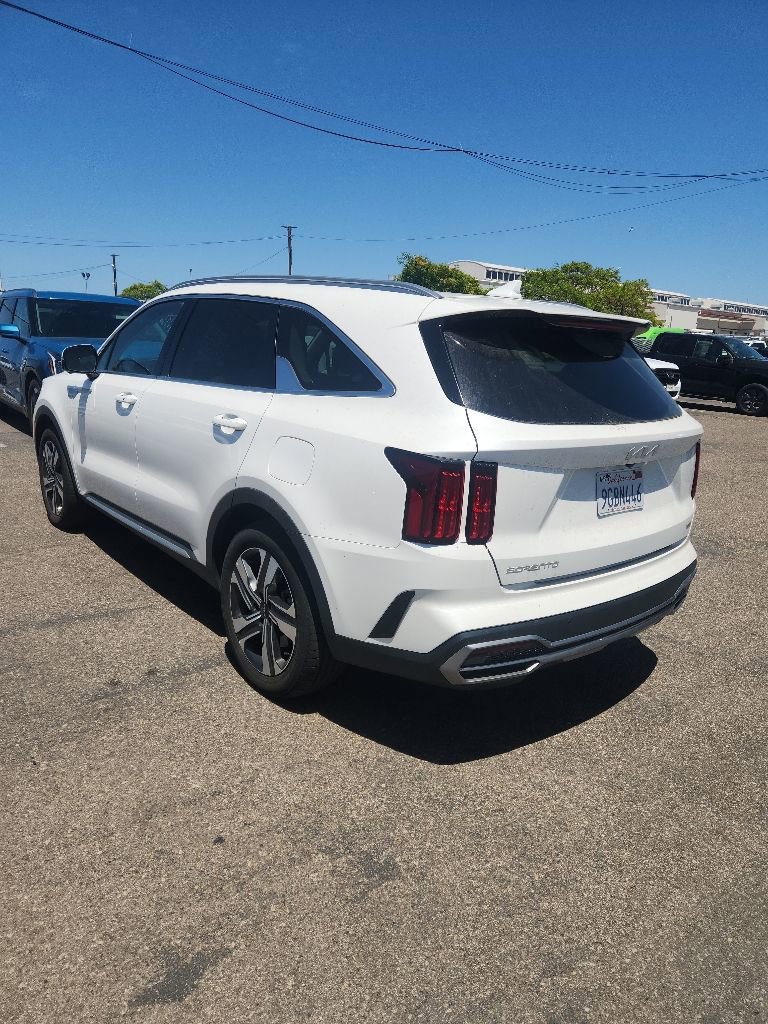Certified 2023 Kia Sorento SX Prestige w/ Panoramic Sunroof Package AWD/4WD image 10