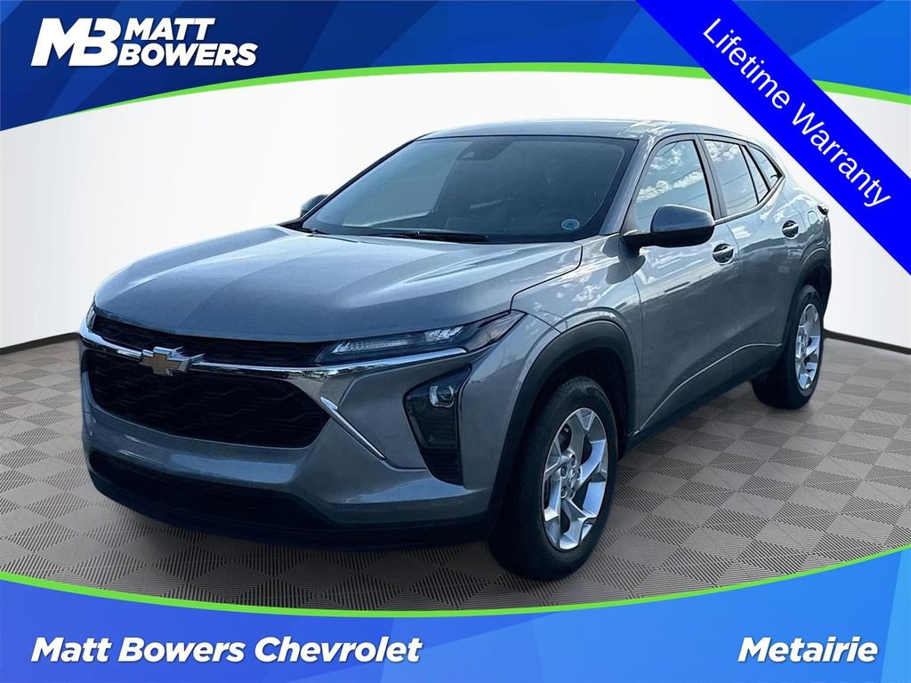 Used 2025 Chevrolet Trax LS w/ LS Convenience Package image 1