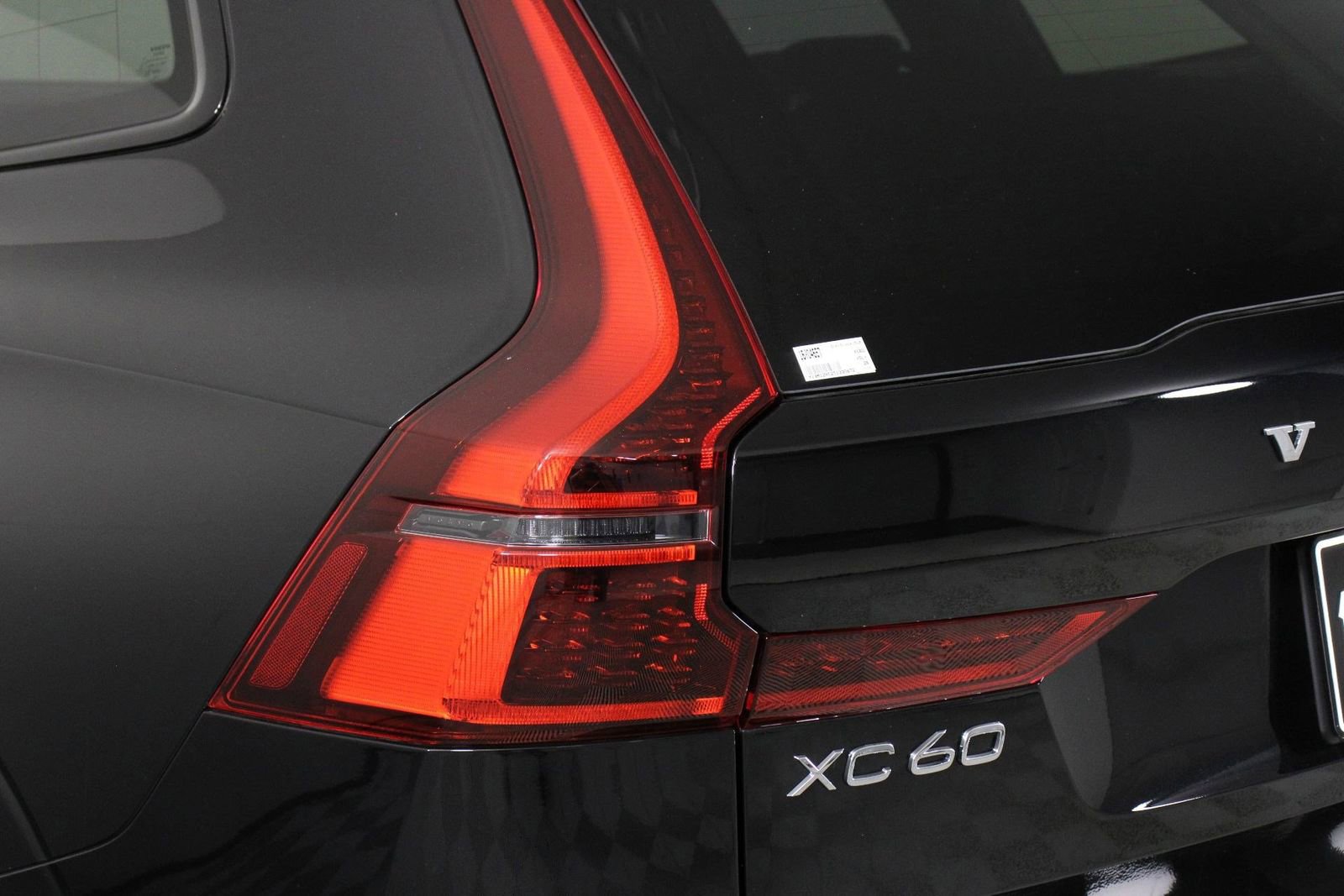 Certified 2026 Volvo XC60 B5 Plus AWD/4WD image 18