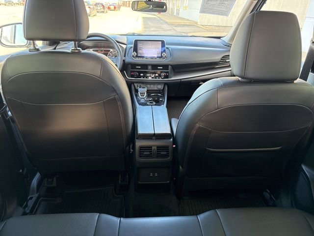 Used 2025 Nissan Rogue SV w/ SV Premium Package image 35