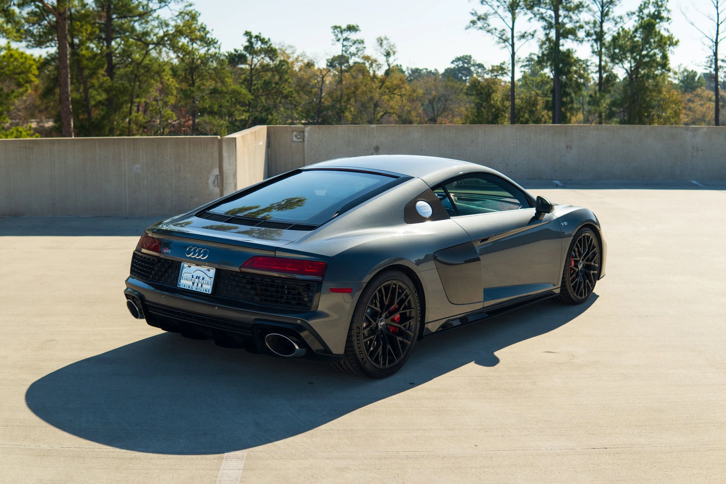 Used 2020 Audi R8 V10 w/ Carbon Exterior Package image 12