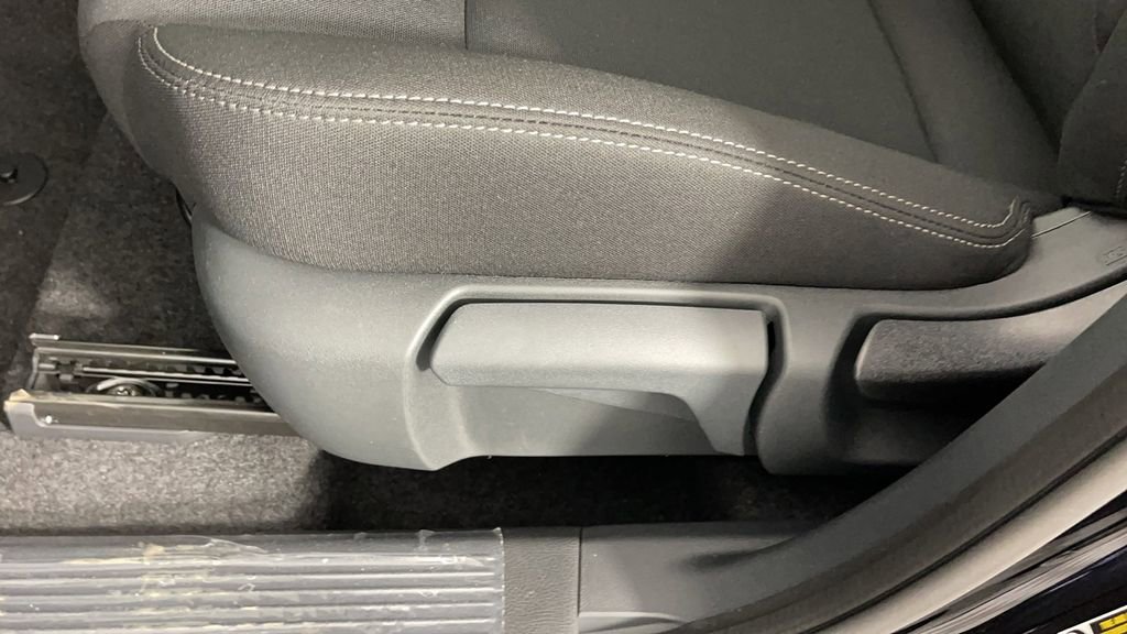 New 2025 Nissan Rogue S image 30