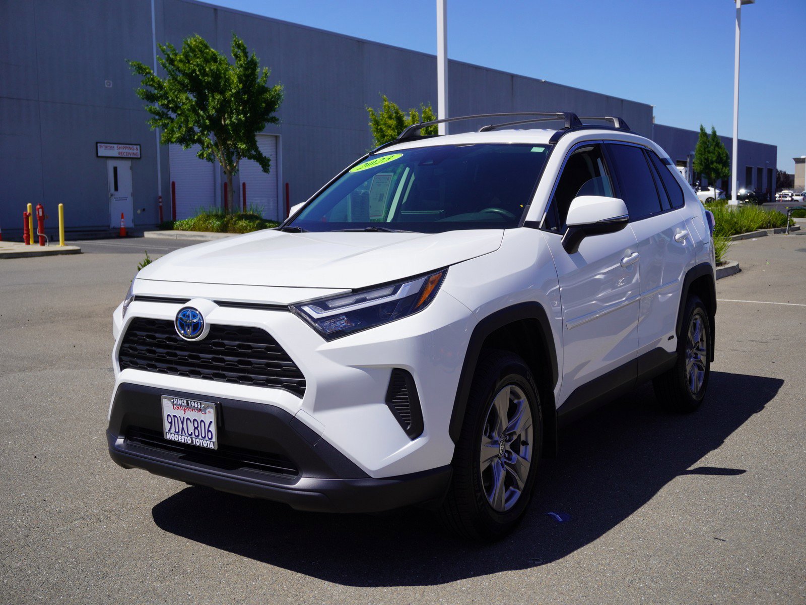Used 2023 Toyota RAV4 LE AWD/4WD image 7