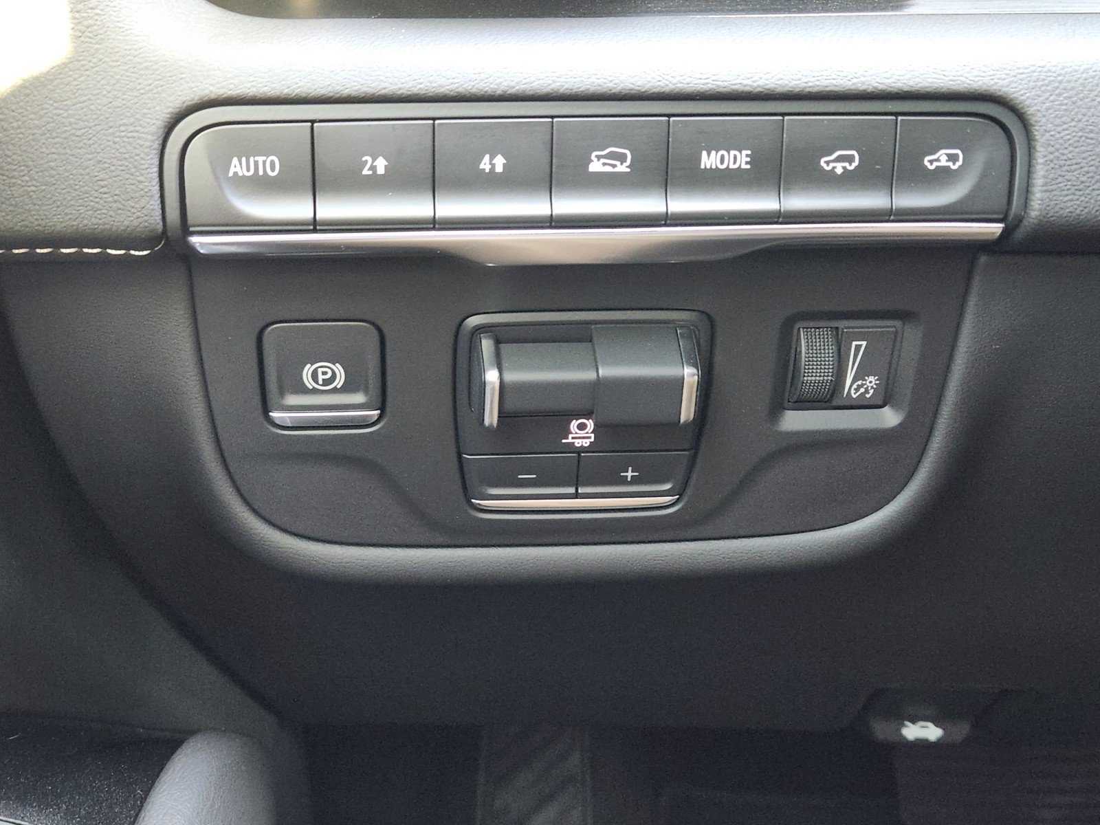 Certified 2024 Cadillac Escalade Sport w/ Touring Package AWD/4WD image 22