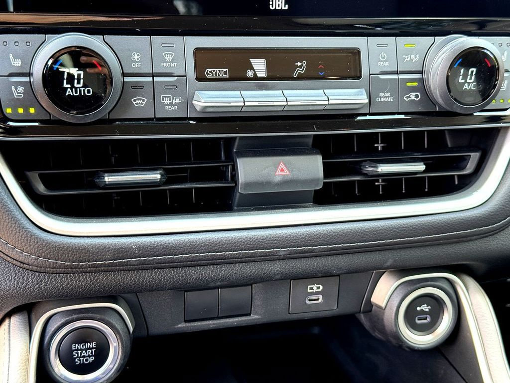 Used 2024 Toyota Grand Highlander FWD image 22