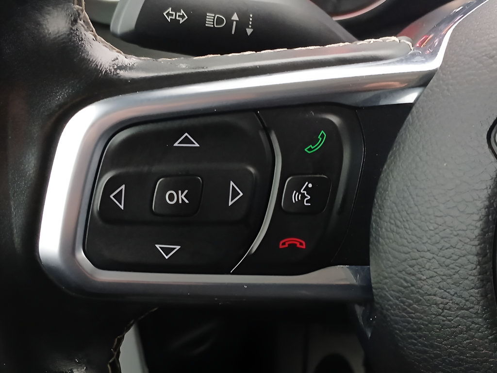 Used 2020 Jeep Wrangler Unlimited Sahara w/ Uconnect 4C Nav & Sound Group AWD/4WD image 18