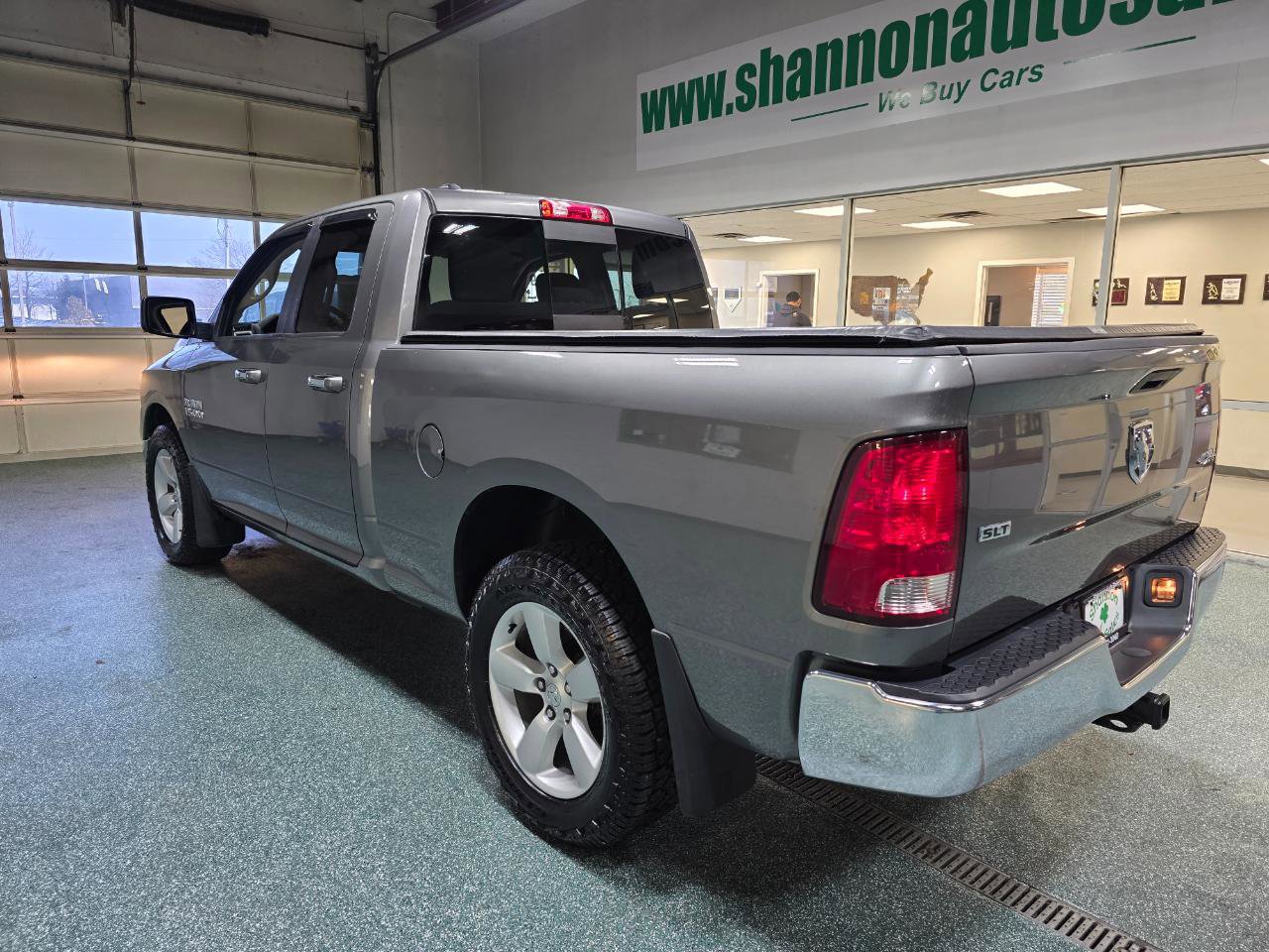 Used 2013 RAM 1500 Classic SLT w/ Premium Display Pkg image 9