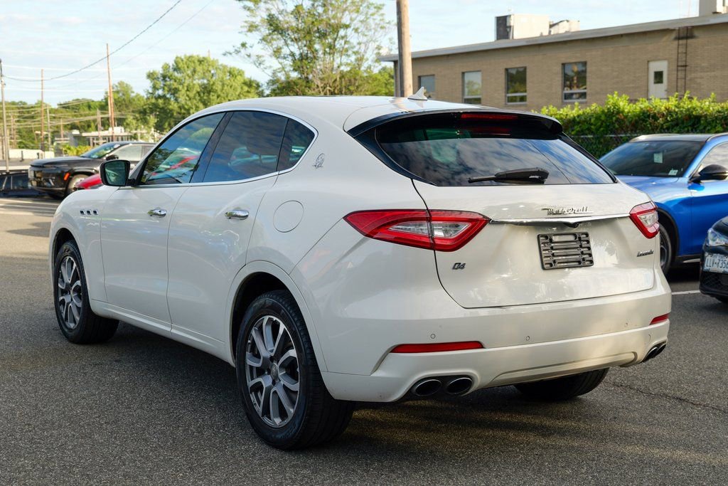 Used 2019 Maserati Levante Base image 5