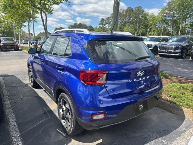 Used 2025 Hyundai Venue SEL FWD image 6
