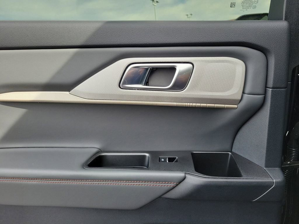 New 2026 Ford Explorer Active w/ Active Comfort Package image 14
