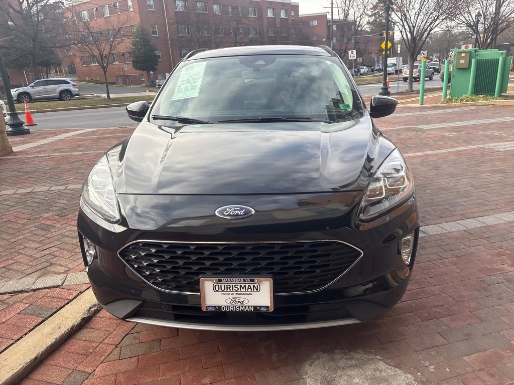 Used 2022 Ford Escape Titanium w/ Class II Trailer Tow Package image 8