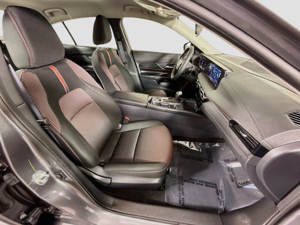 Used 2026 Nissan Sentra SR w/ Floor Mat Package FWD image 28